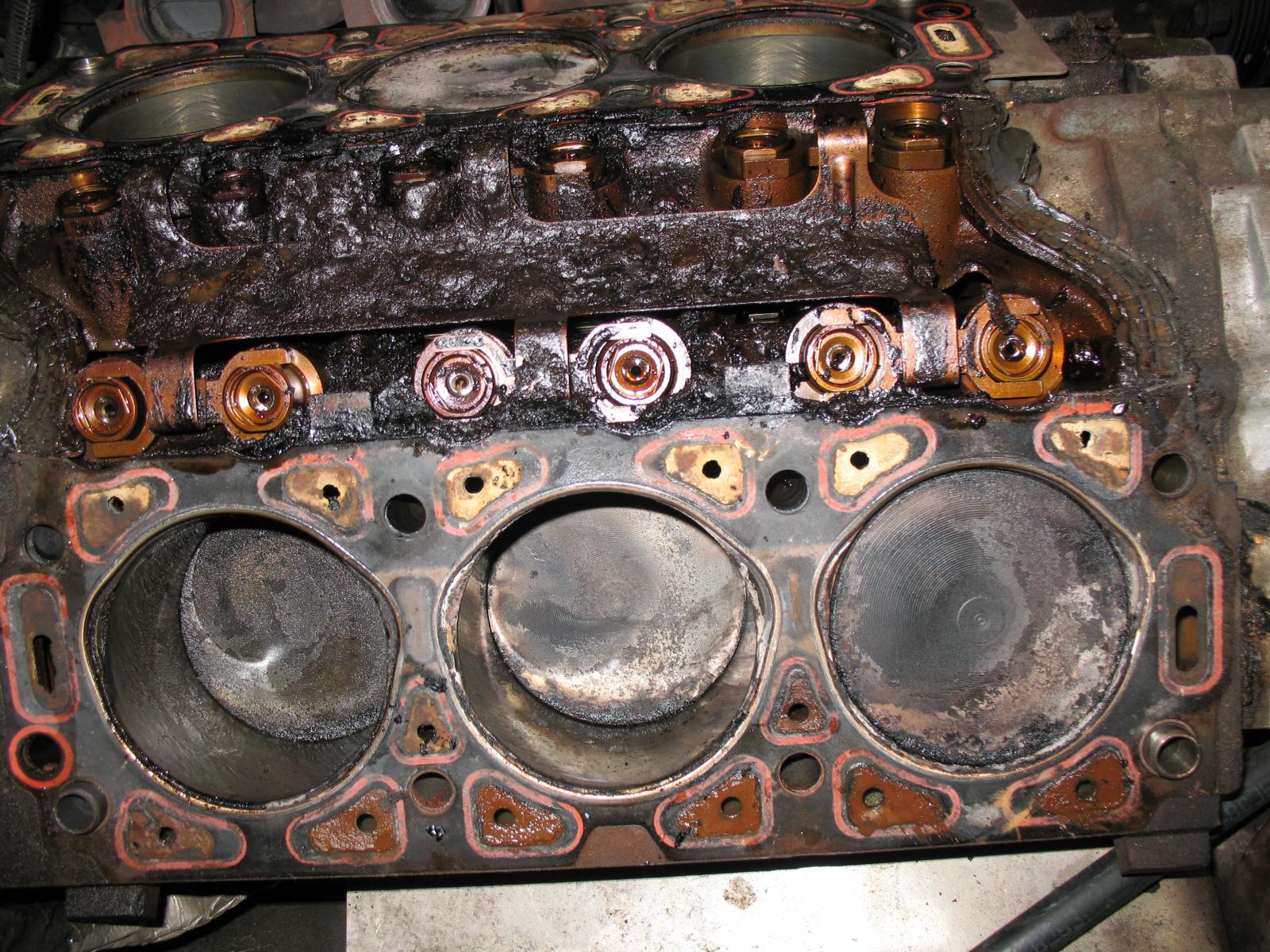 علائم خرابی واشر سرسیلندر